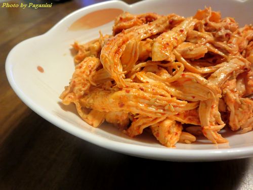 dressed Korean spice & mayonnaise with boiled chicken