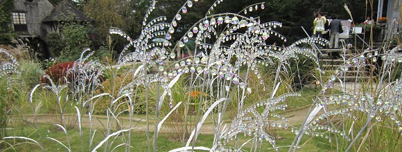 「箱根ガラスの森美術館」のクリスタルガラスのススキ